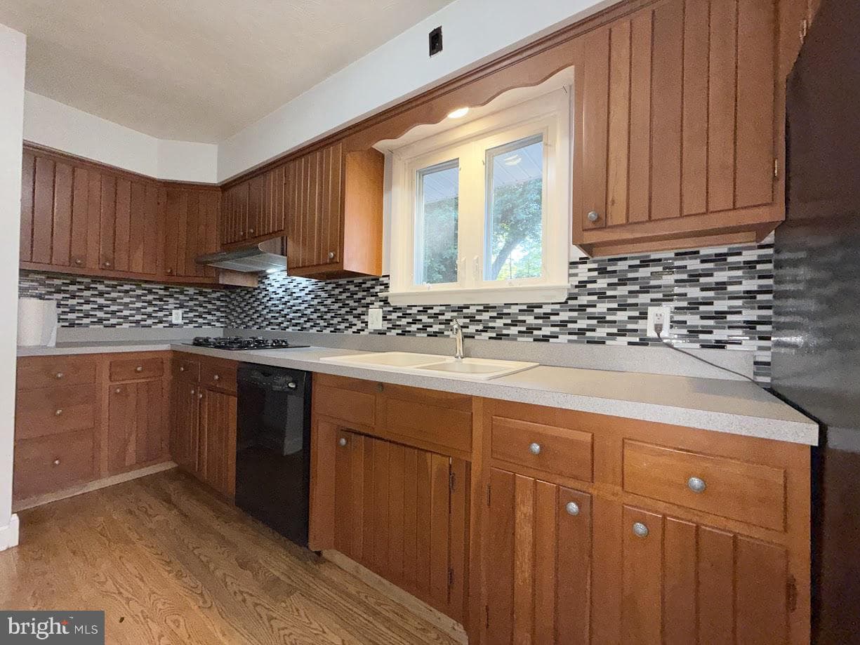 1589 Hollywood Parkway photo 18