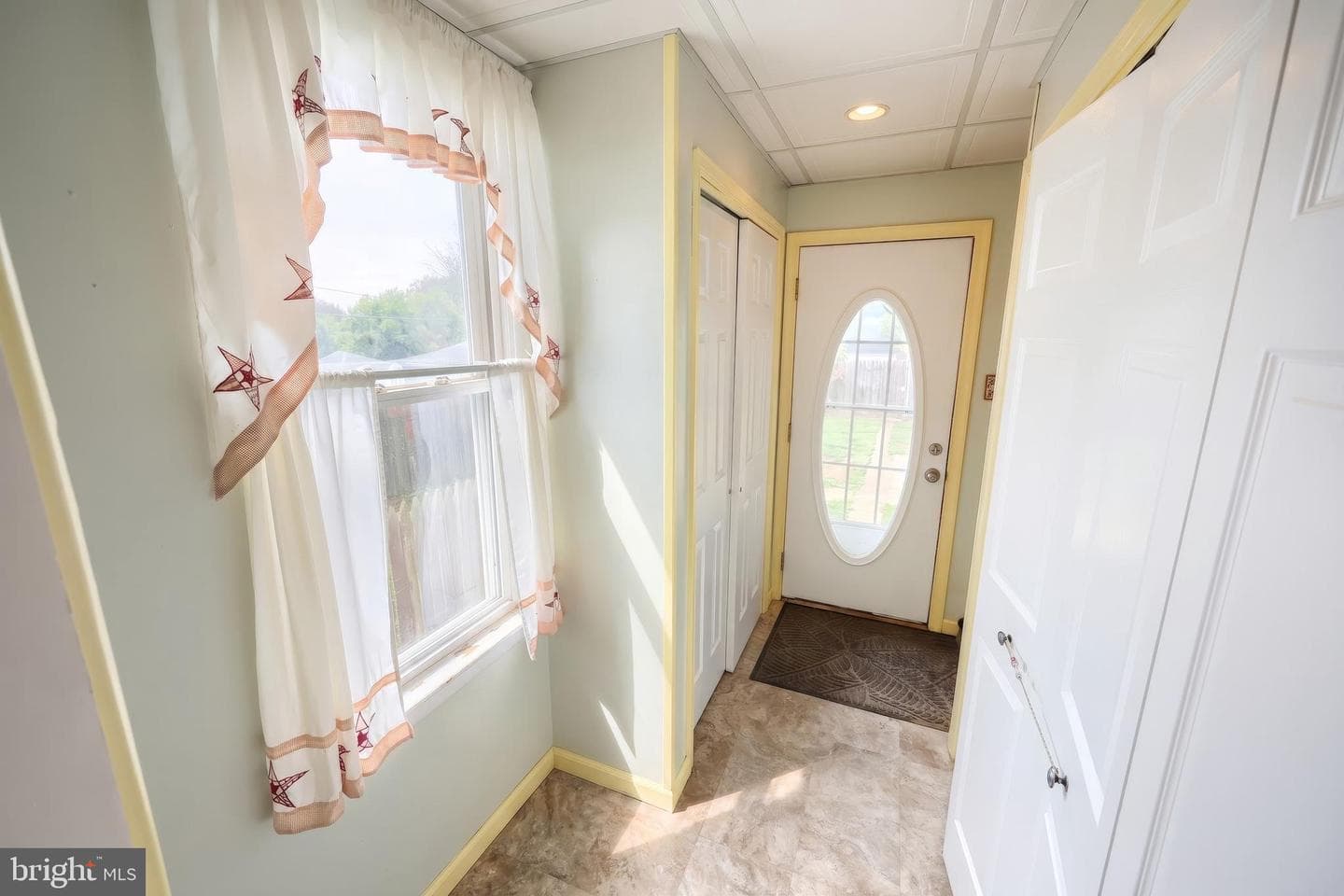 229 W High Street photo 11