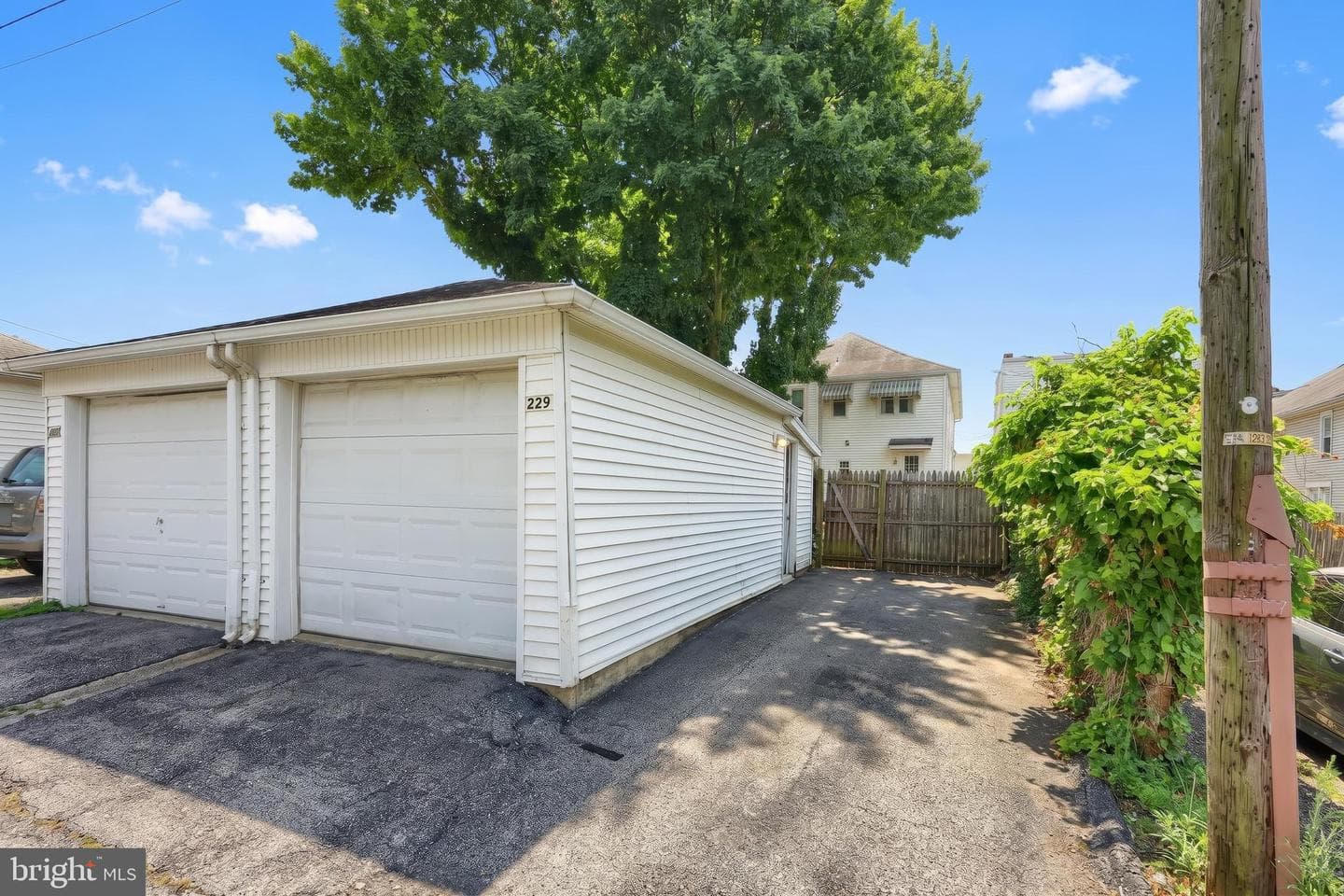 229 W High Street photo 26