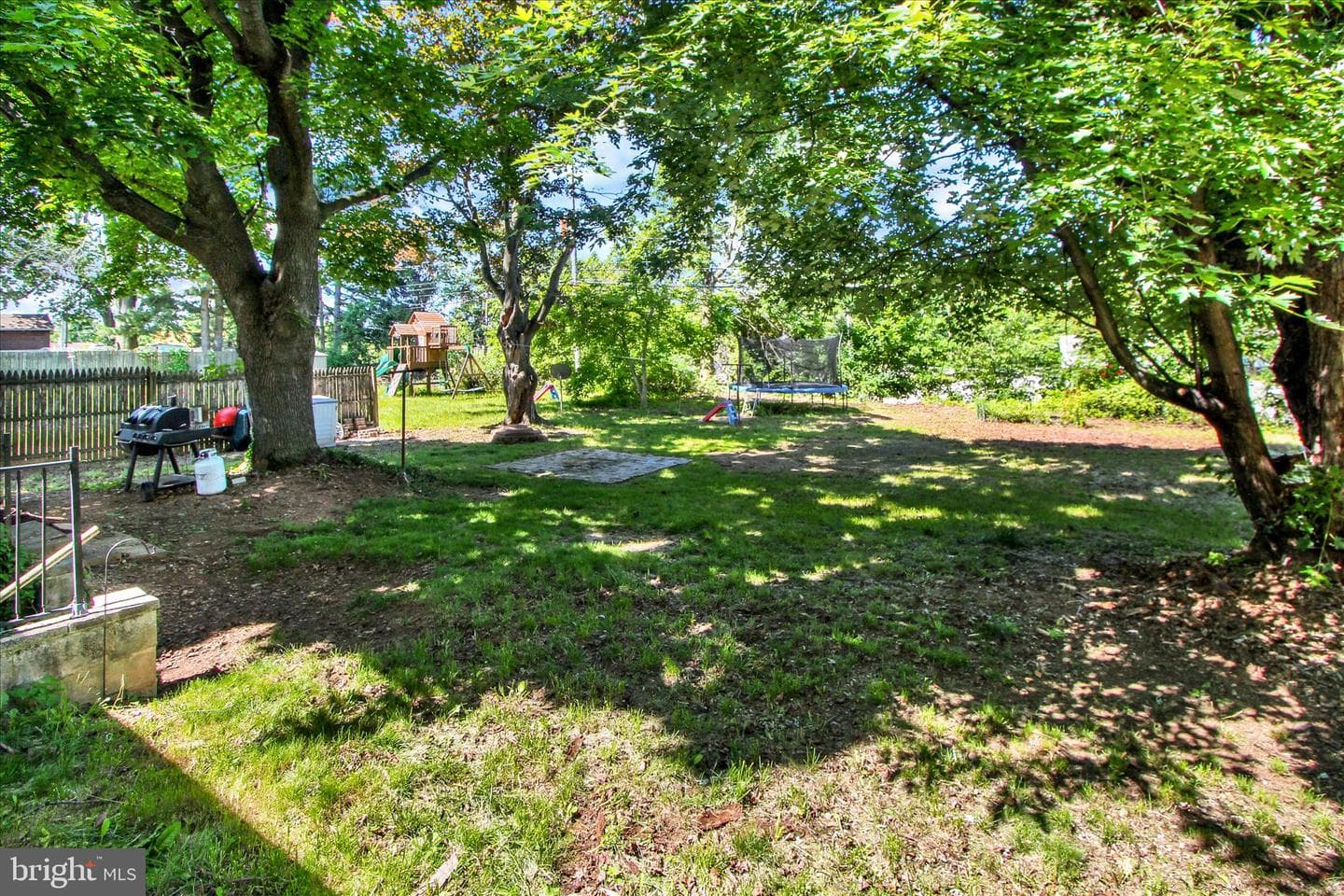 2250 S Queen Street photo 23