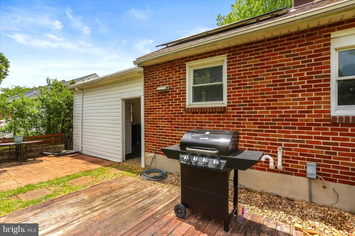 2515 N George St photo 22