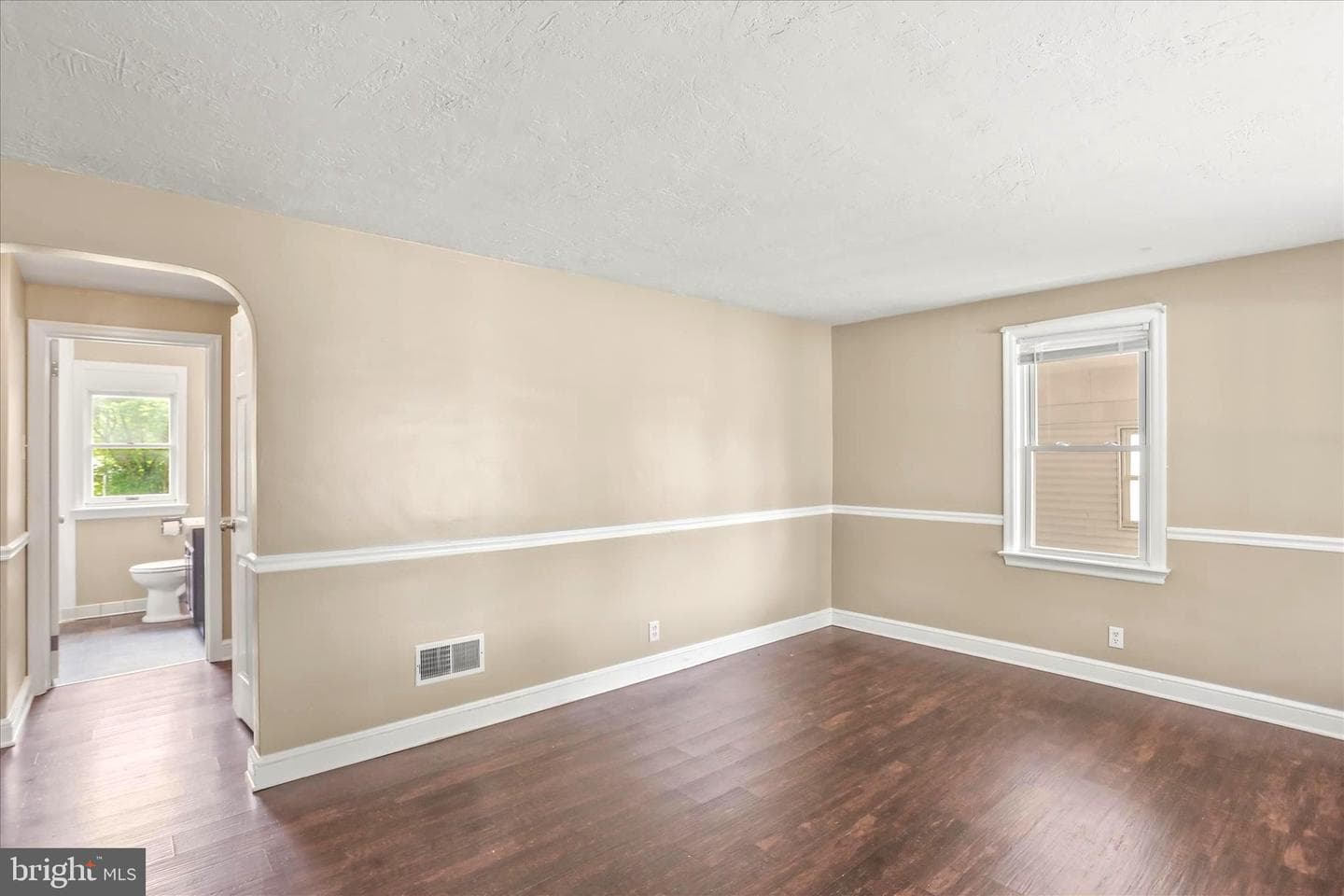 2515 N George St photo 4