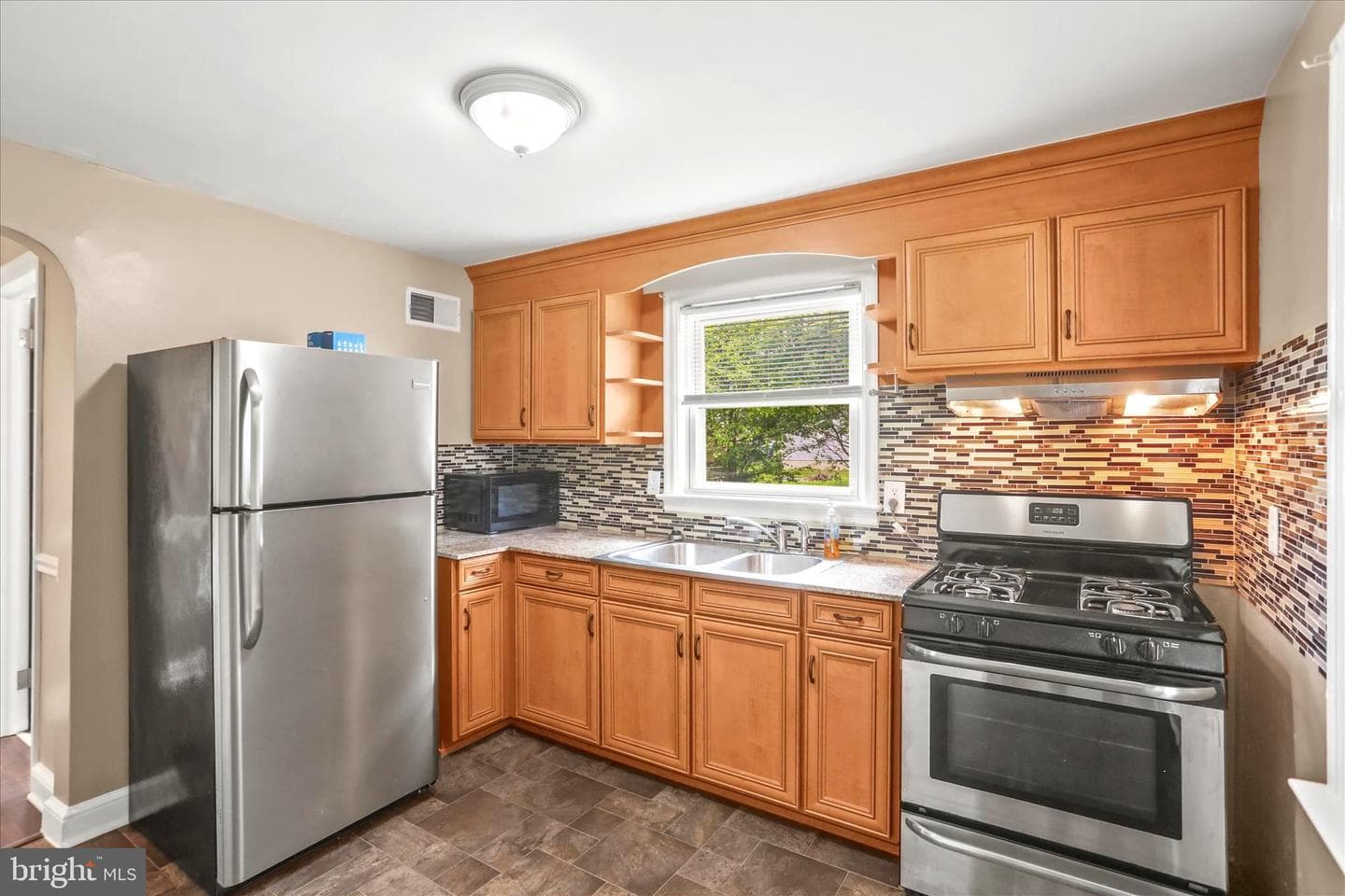2515 N George St photo 7