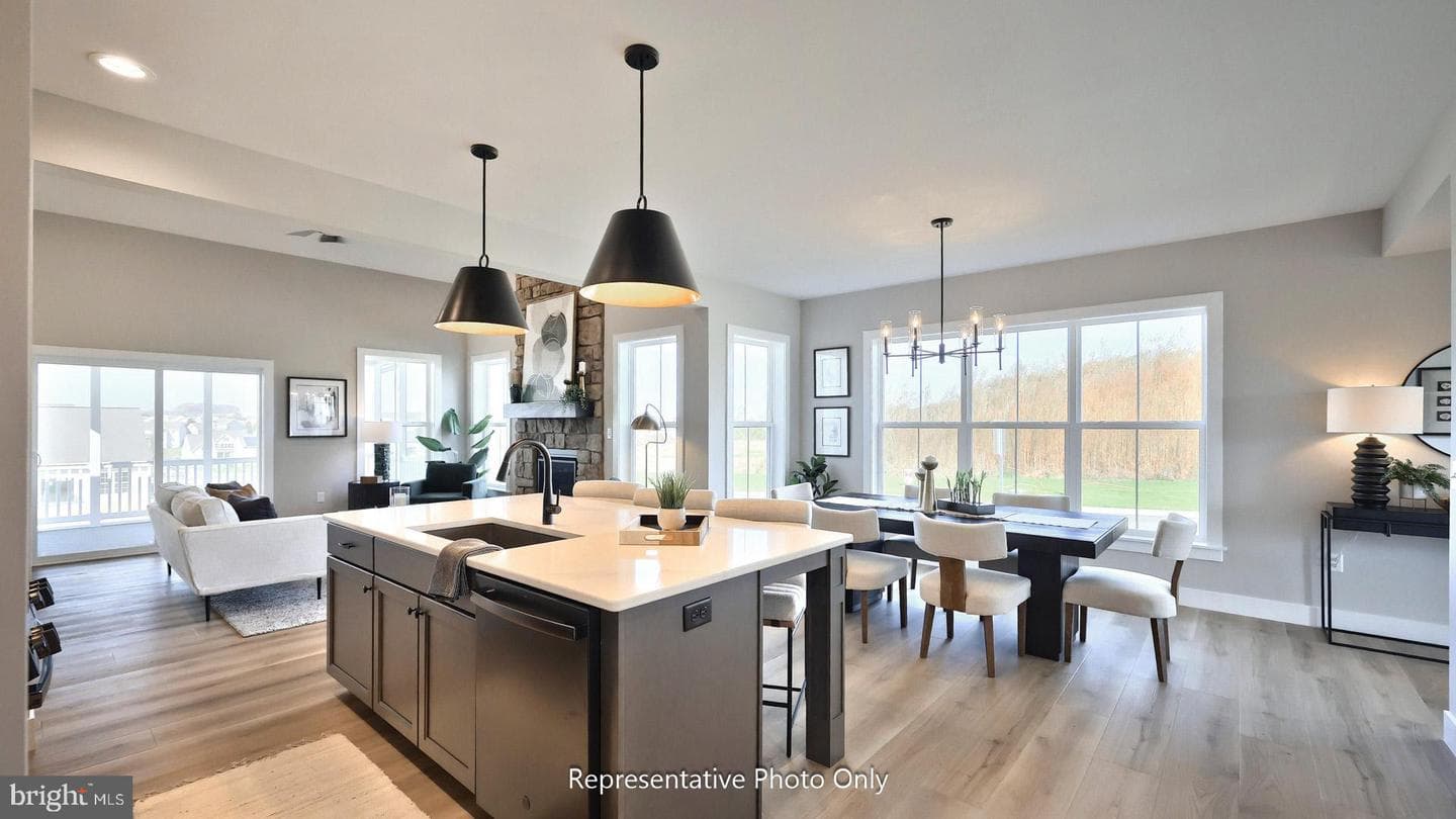 108 Cardinal Court photo 4