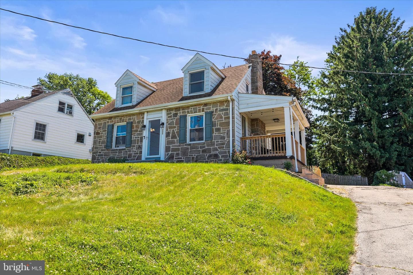338 Woodland View Drive