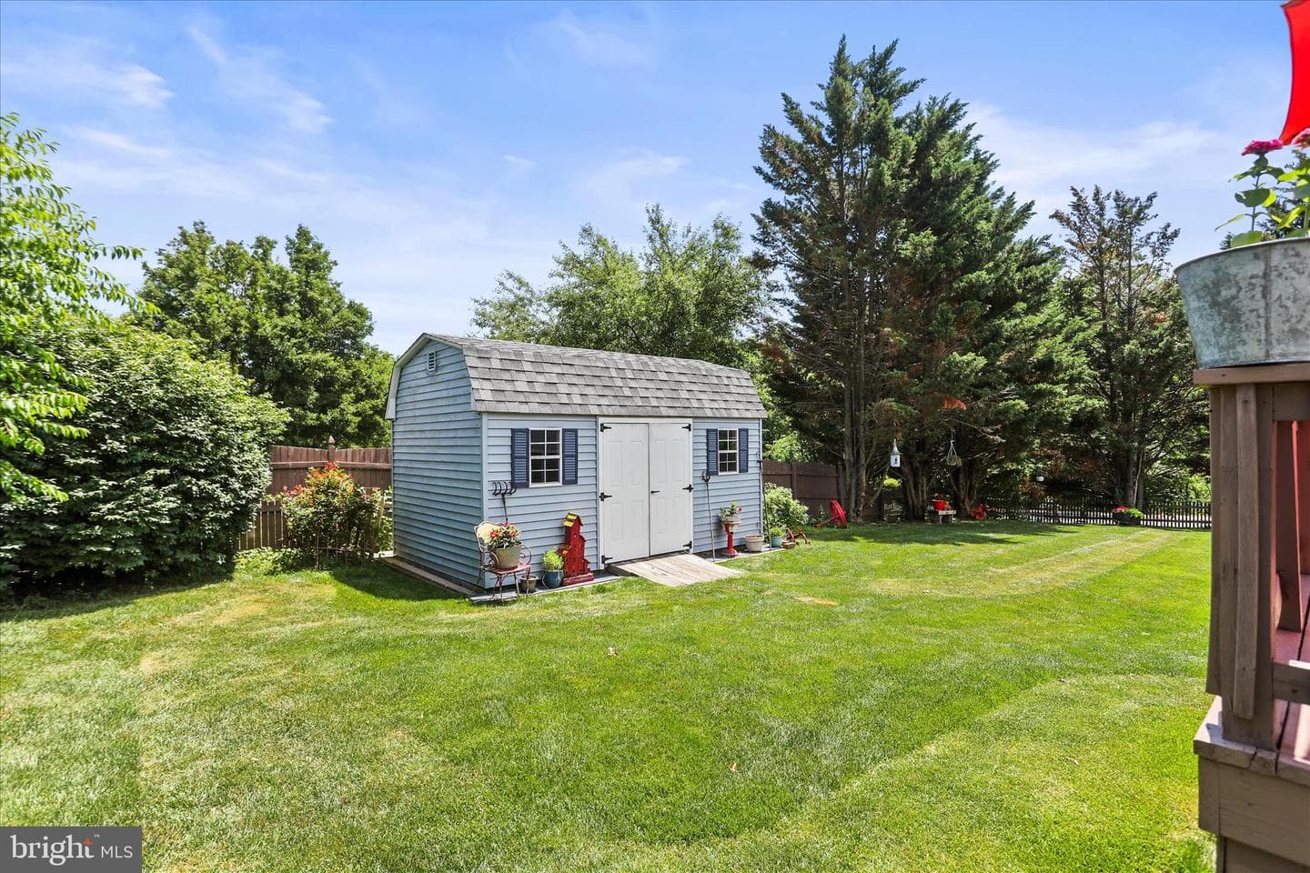17 Ecker Avenue photo 46