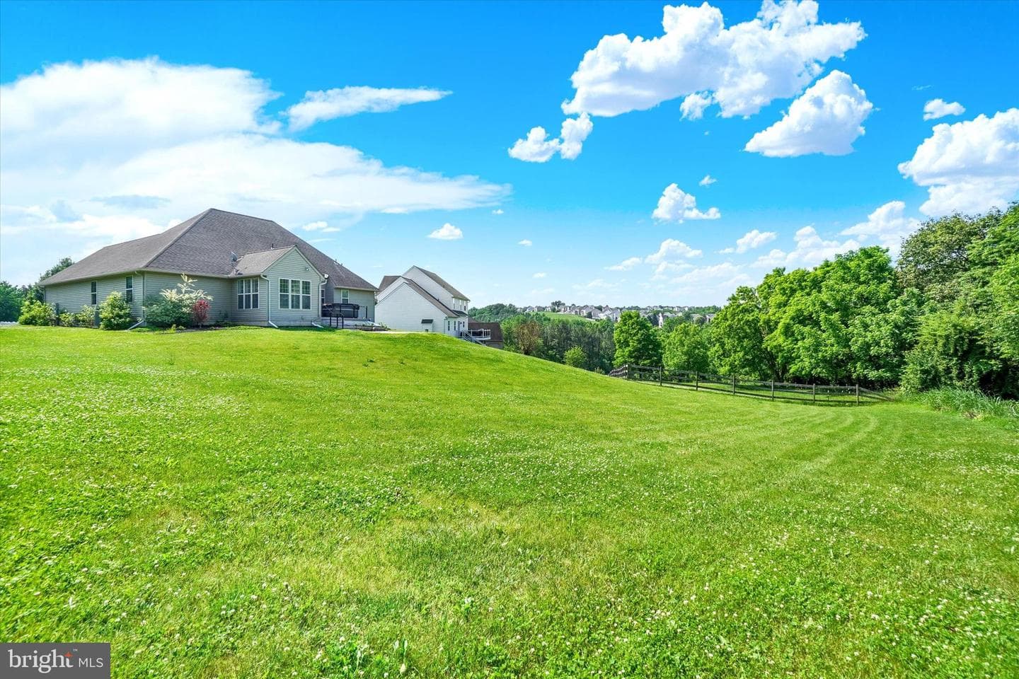 558 Monarch Drive photo 35