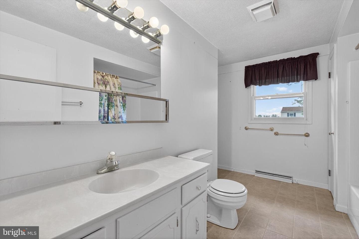 1440 Equestrian Drive photo 9