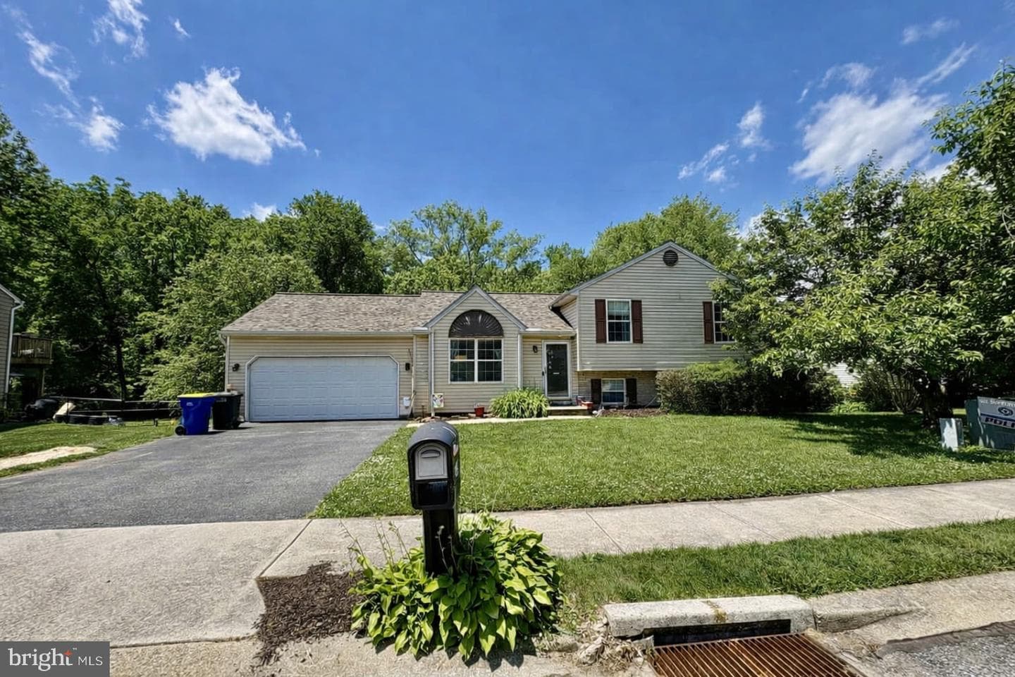 485 Crossing Way photo 1