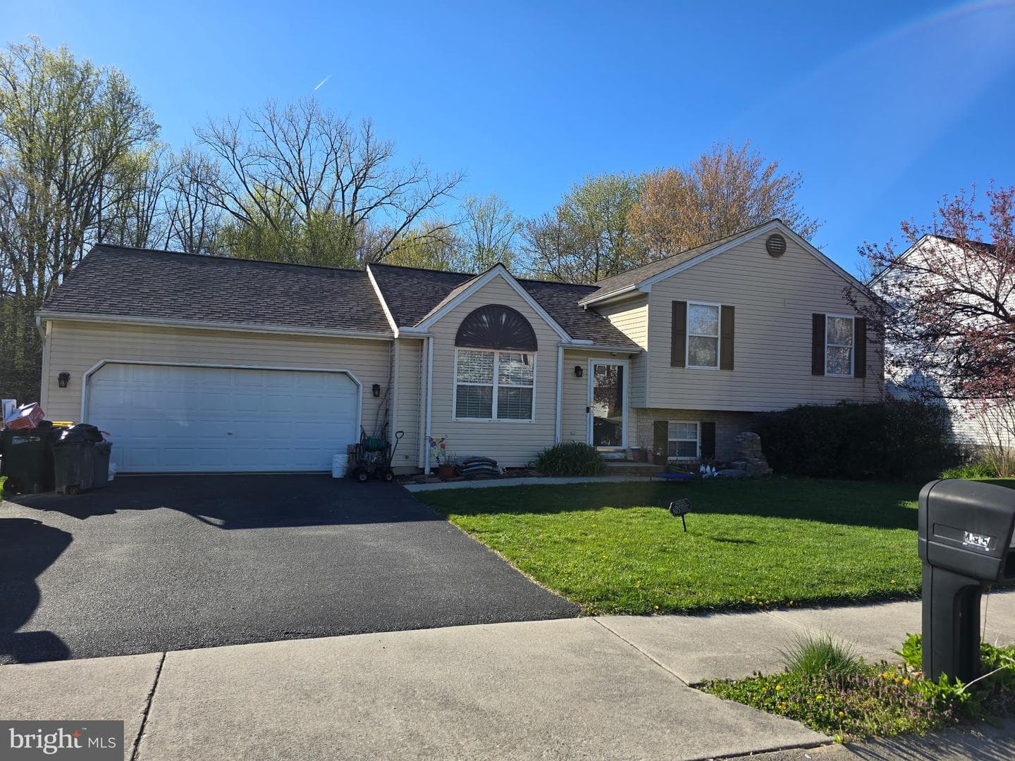 485 Crossing Way photo 2