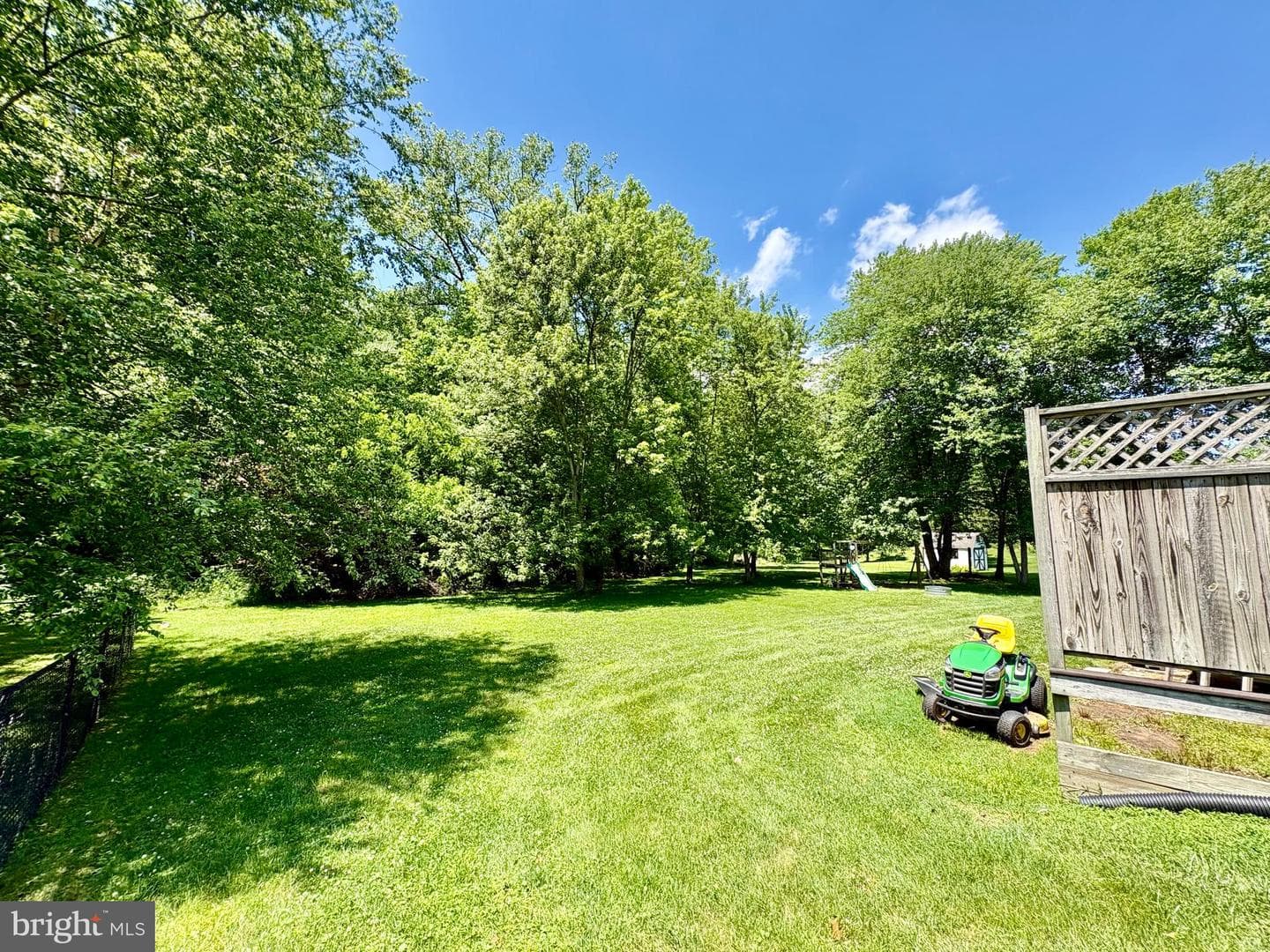 485 Crossing Way photo 3