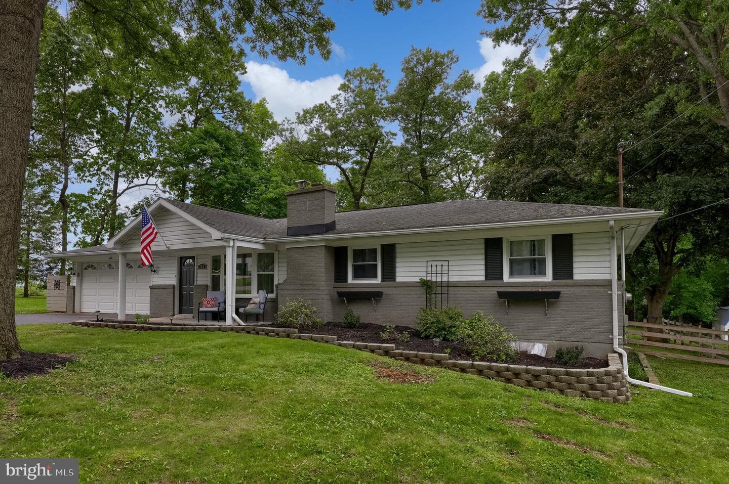 786 Summit Drive photo 1