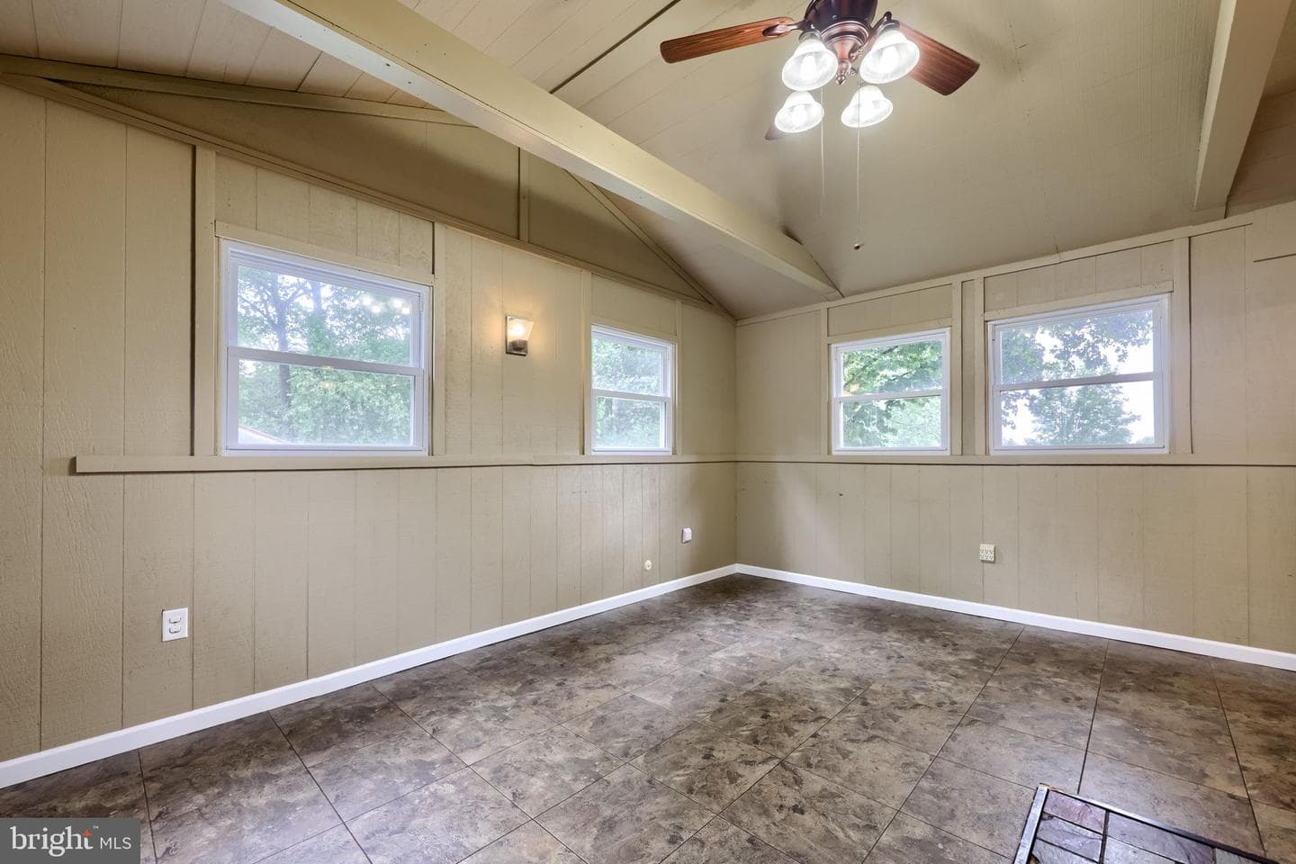 786 Summit Drive photo 18