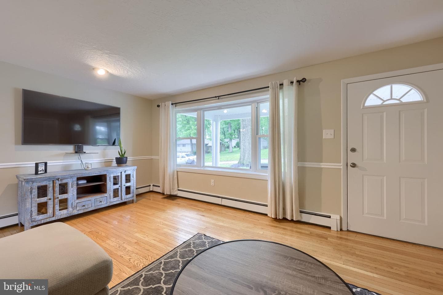 786 Summit Drive photo 4