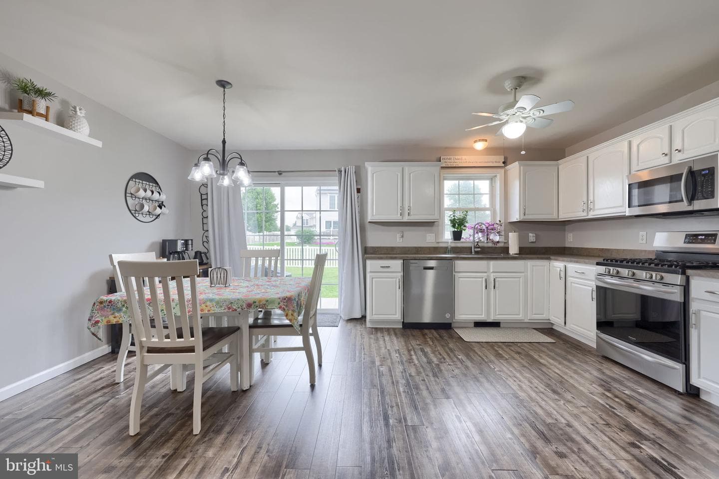 75 Joan Drive photo 10