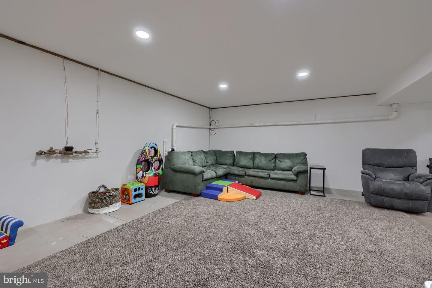 75 Joan Drive photo 28
