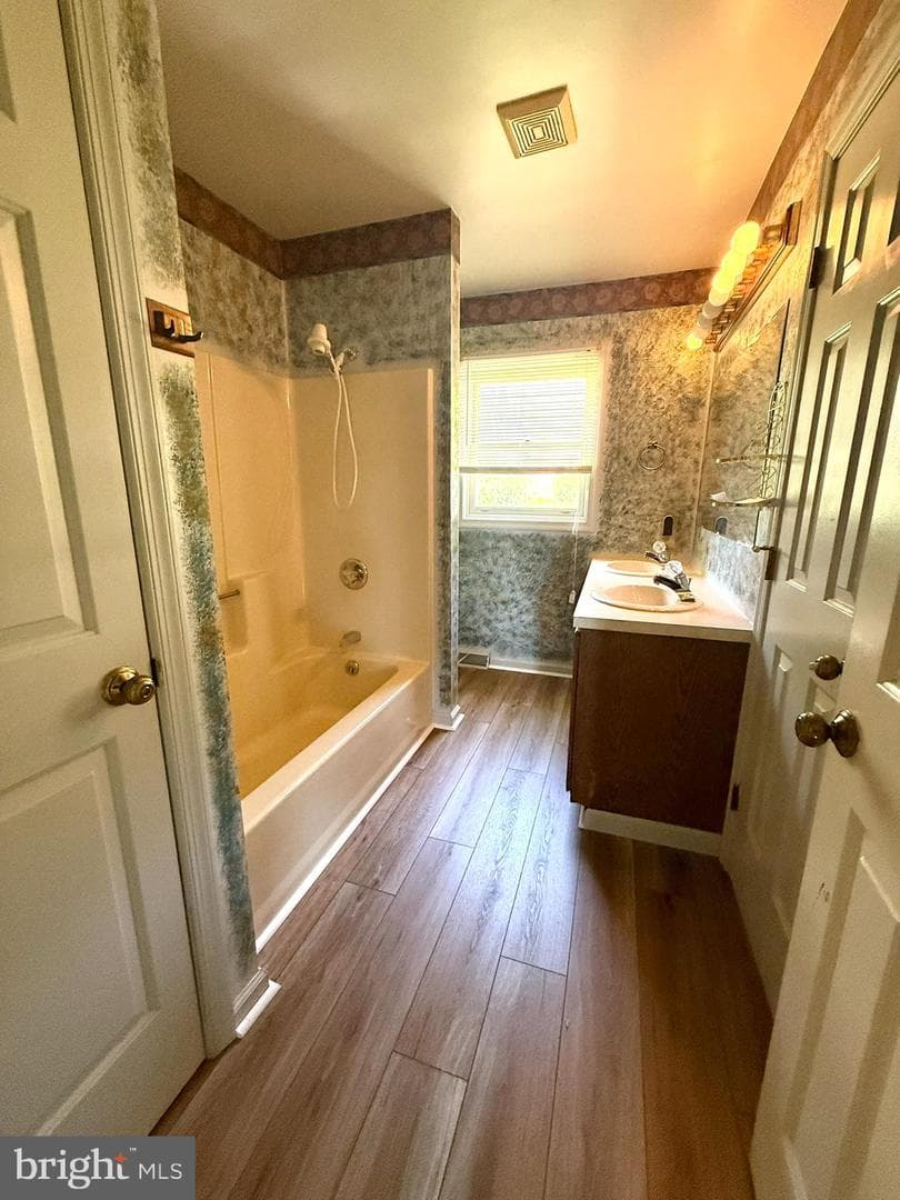3601 Coventry Ct photo 10