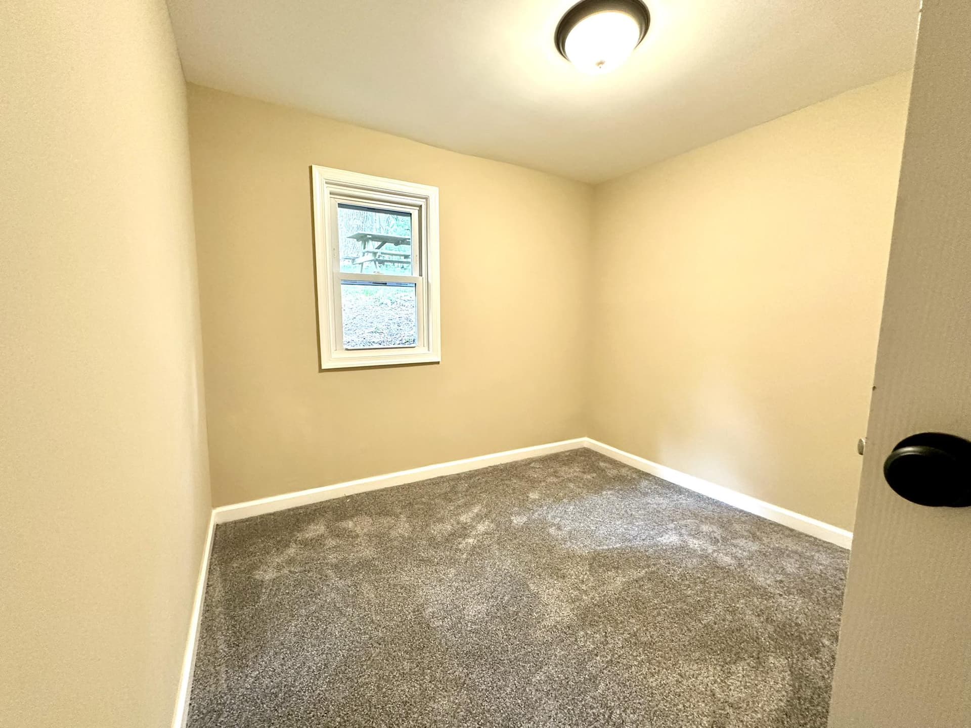 645 Park Street photo 18