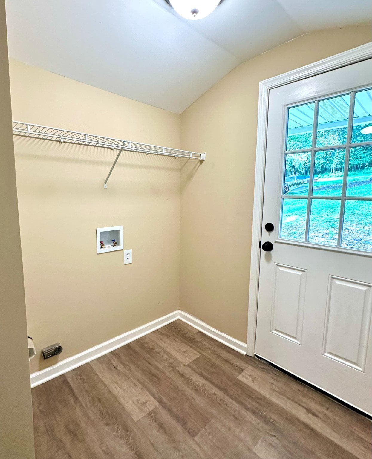 645 Park Street photo 7