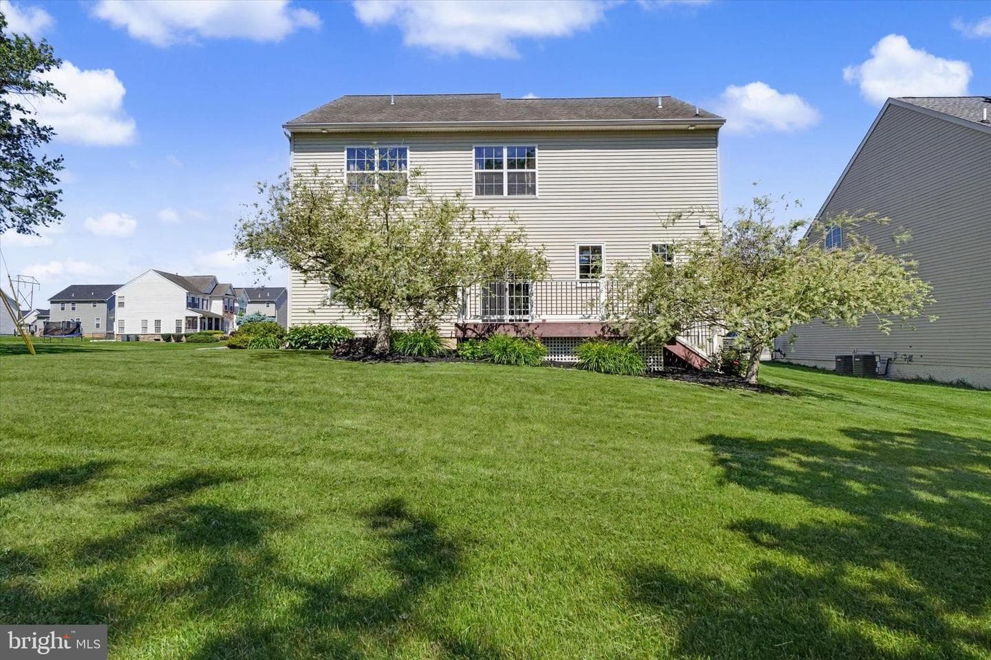 2570 Carriage Lane photo 27