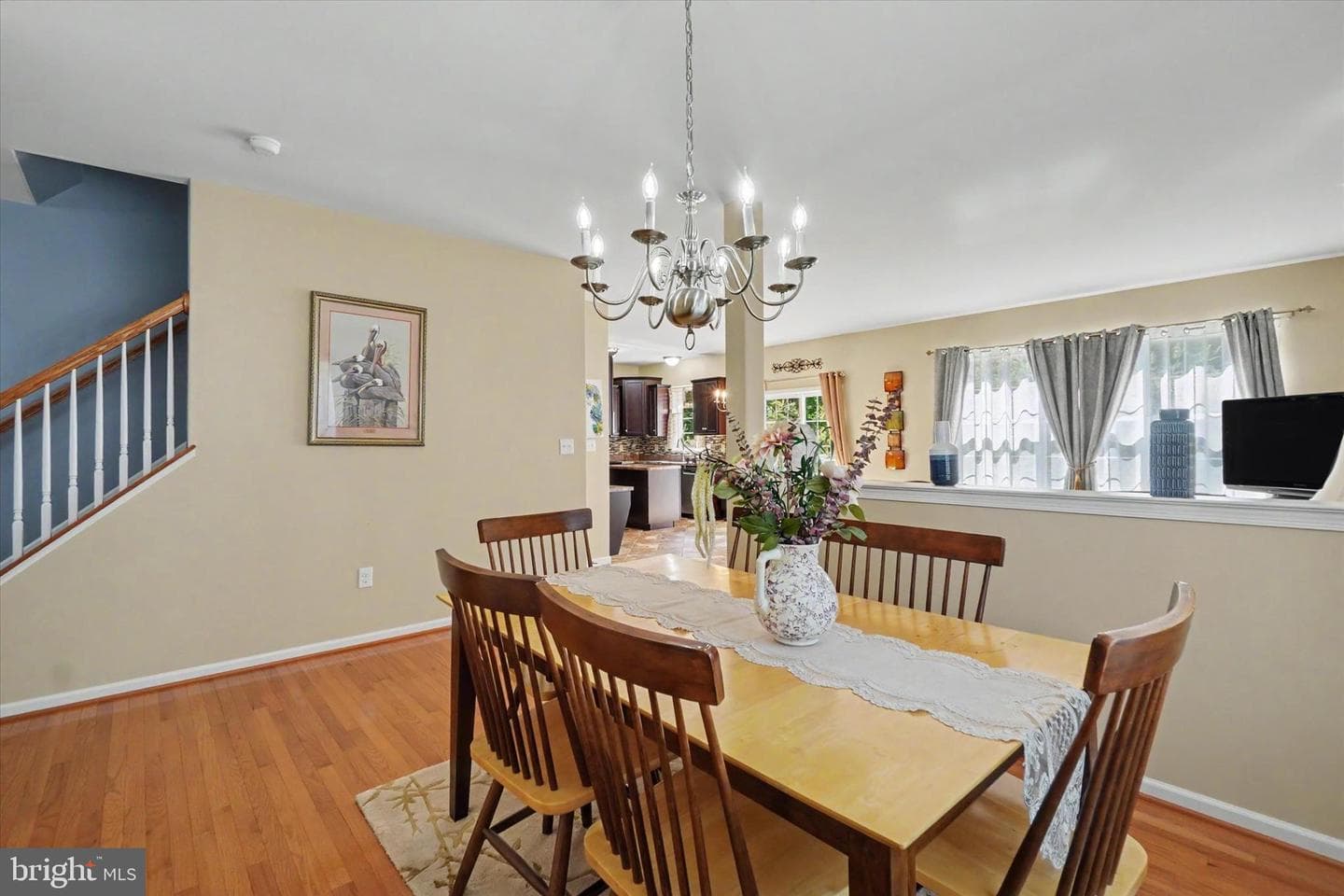 2570 Carriage Lane photo 5