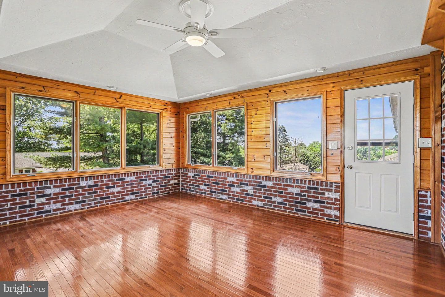 150 Maylyn Avenue photo 13