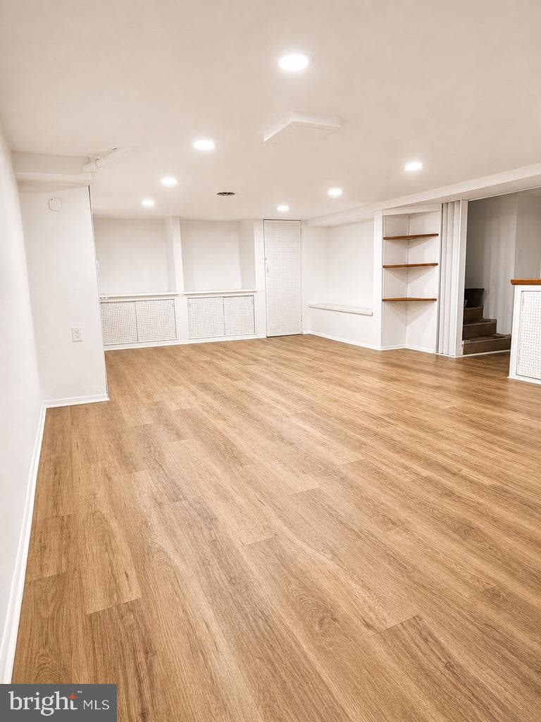 102 N Oxford Street photo 16