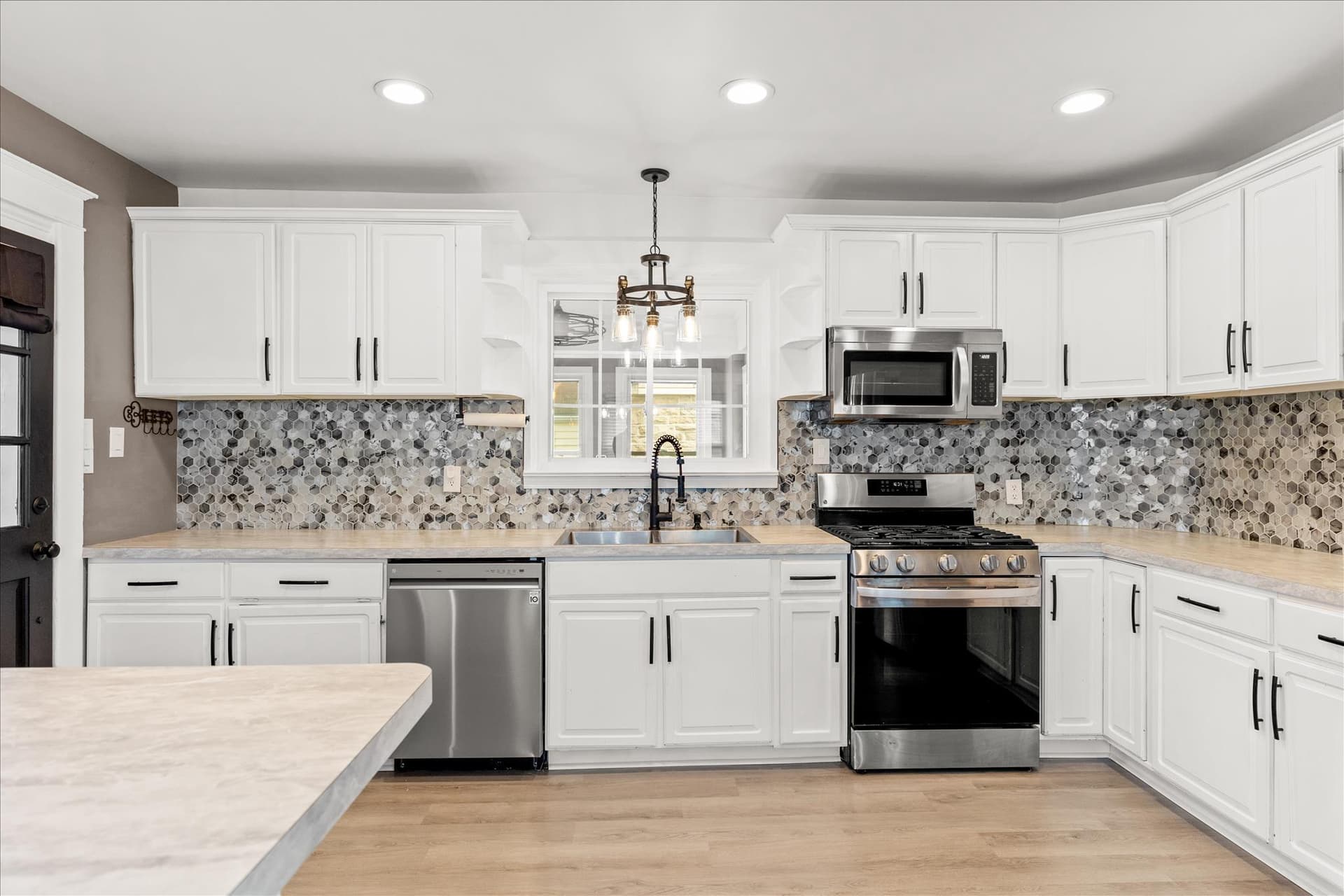 310 Hanover Road photo 14