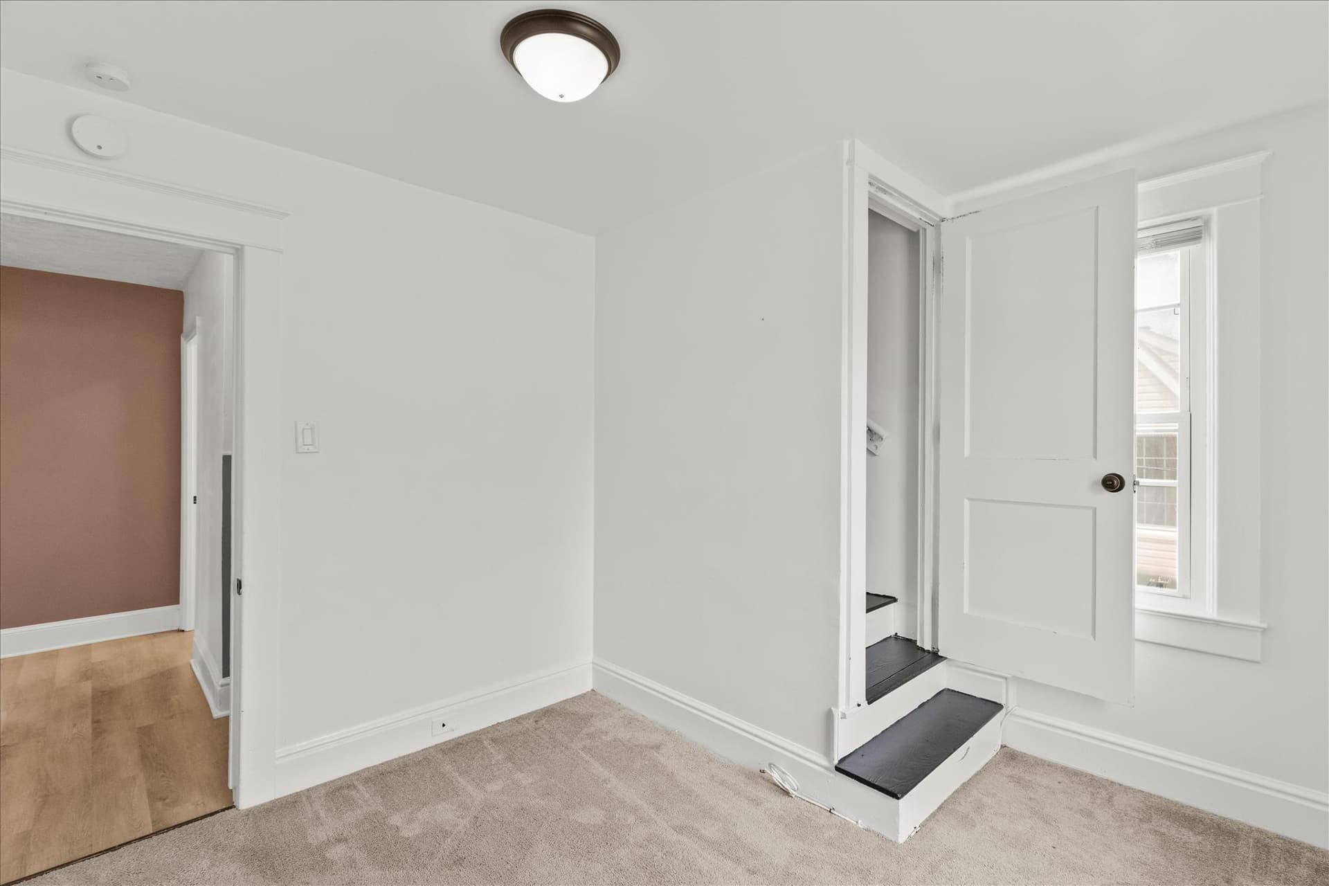 310 Hanover Road photo 24