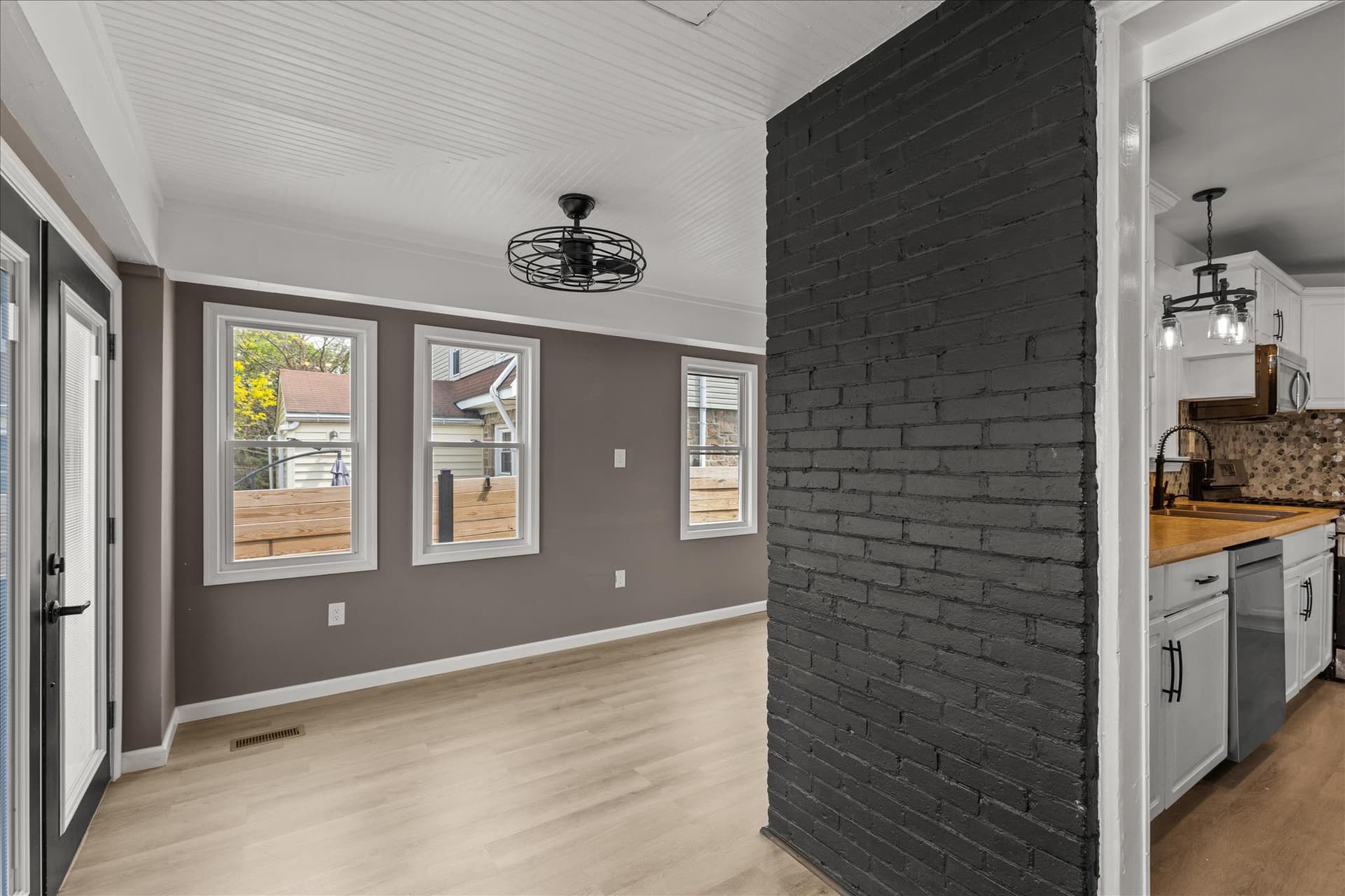 310 Hanover Road photo 36