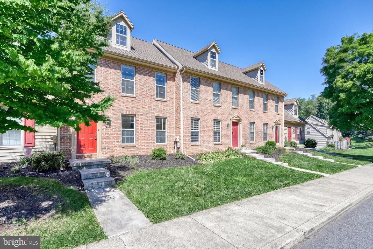 1105 Skyview Drive photo 4