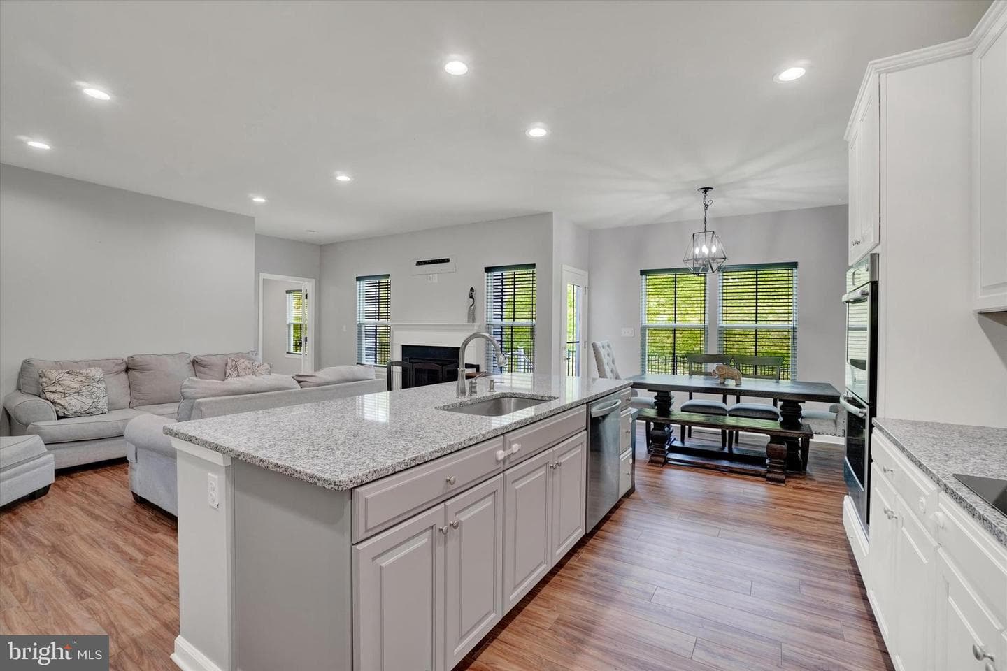 1411 Crest Way photo 11