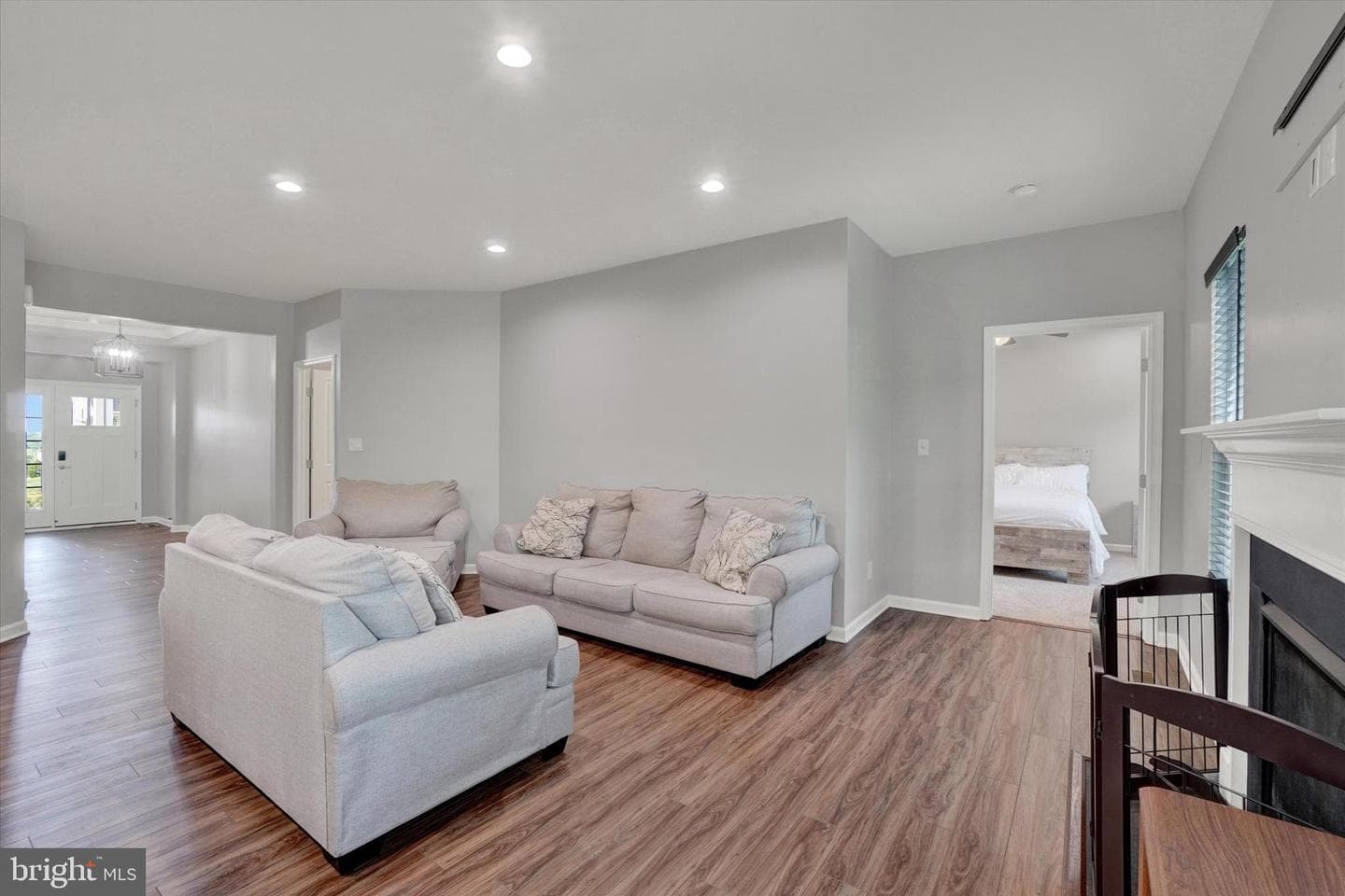 1411 Crest Way photo 13