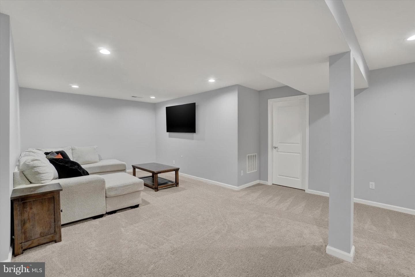 1411 Crest Way photo 25