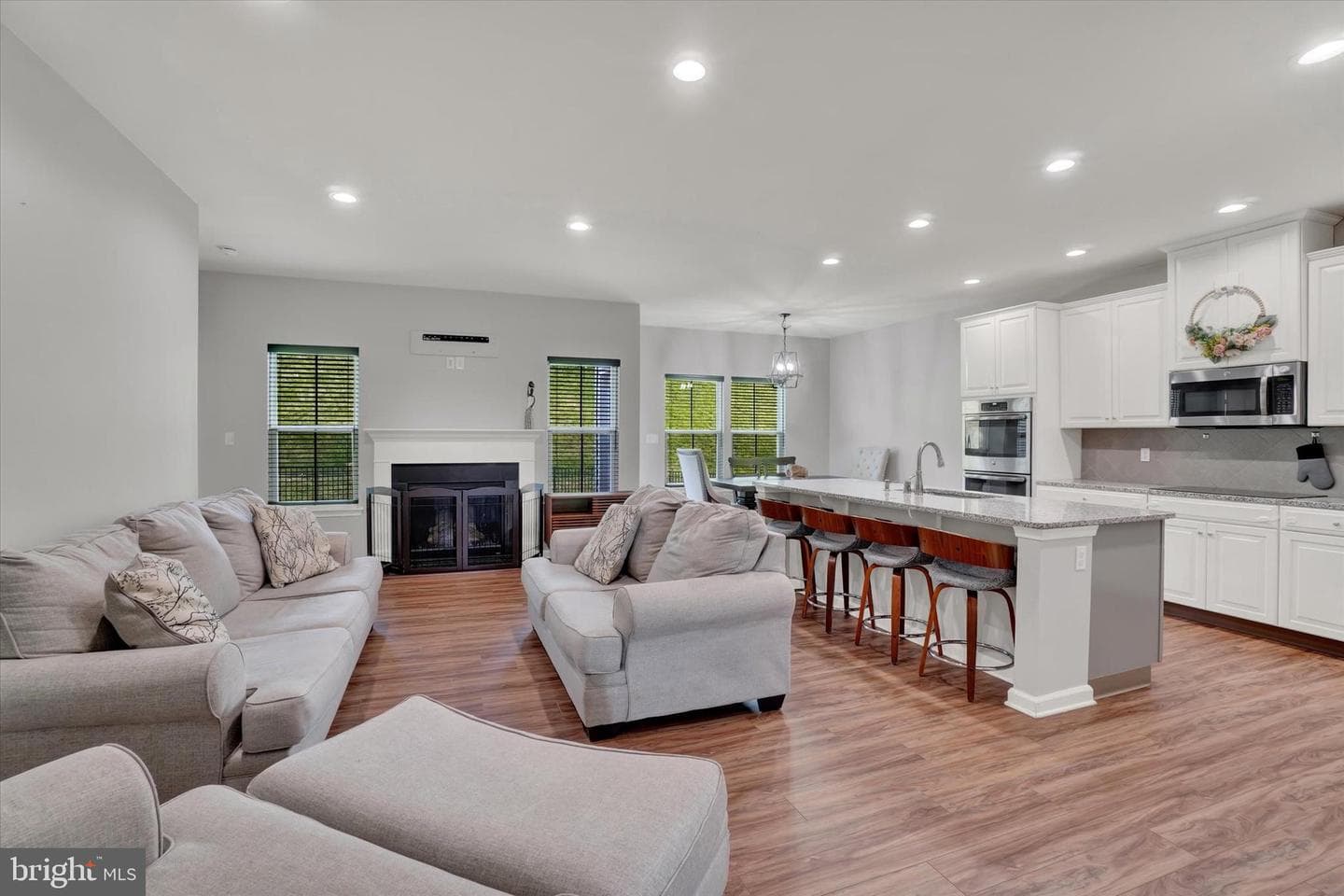1411 Crest Way photo 7