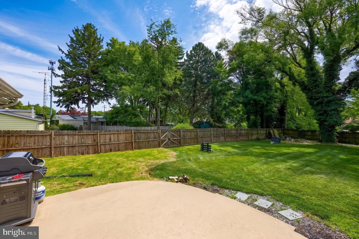 488 Hillcrest Road photo 3