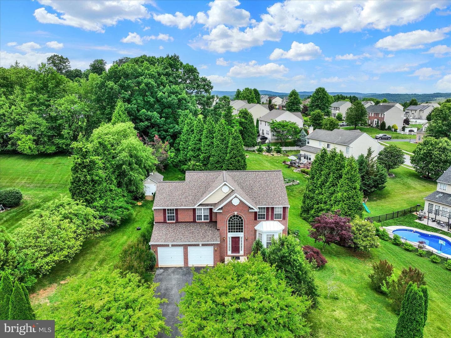 665 Clydesdale Drive photo 36