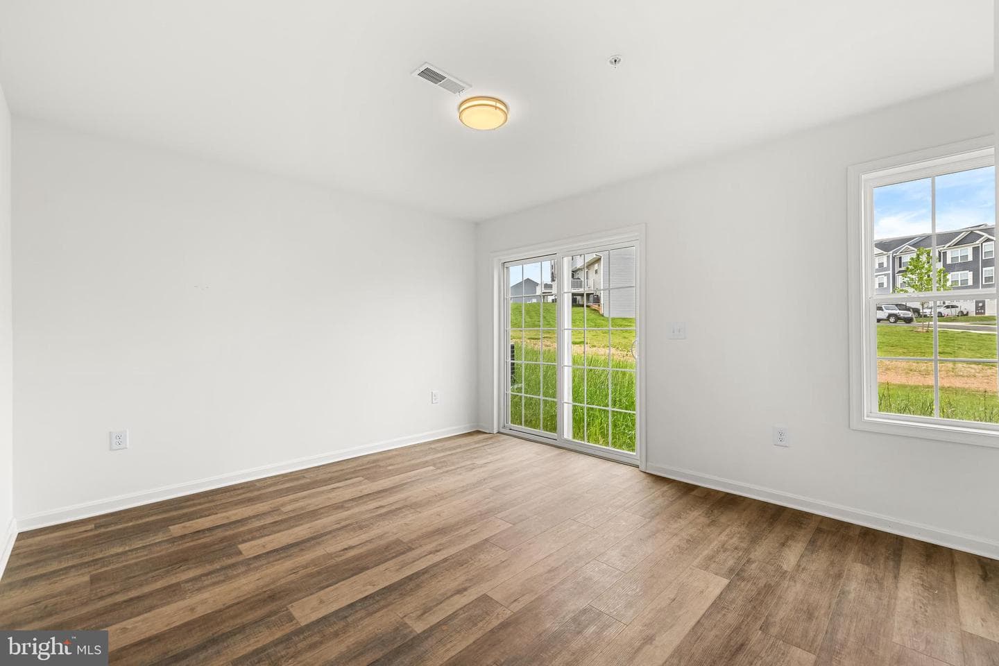 448 Bradford Drive photo 22