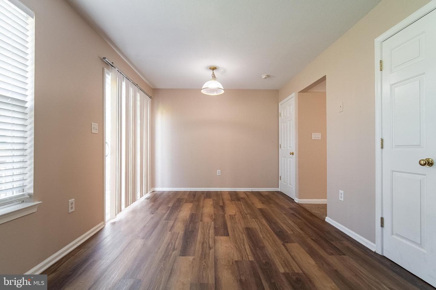 98 E Beaver Street photo 8