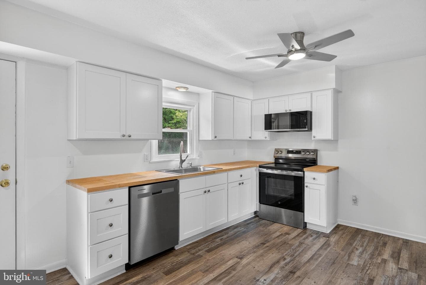 20 Pine Drive photo 8