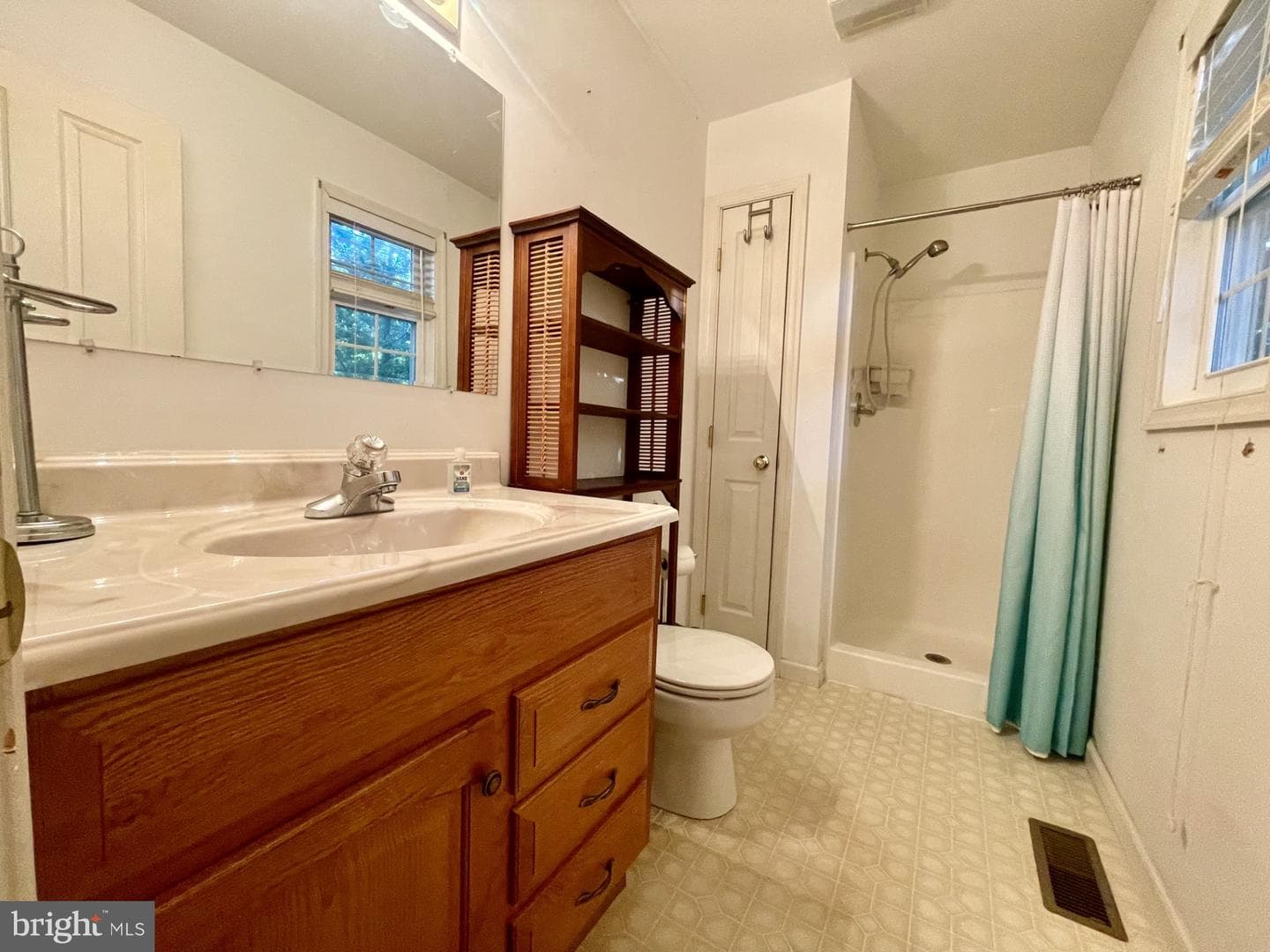 33 Highview Drive photo 10