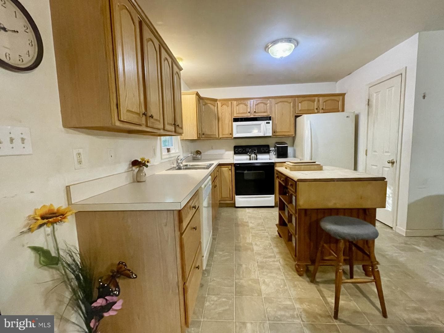 33 Highview Drive photo 5