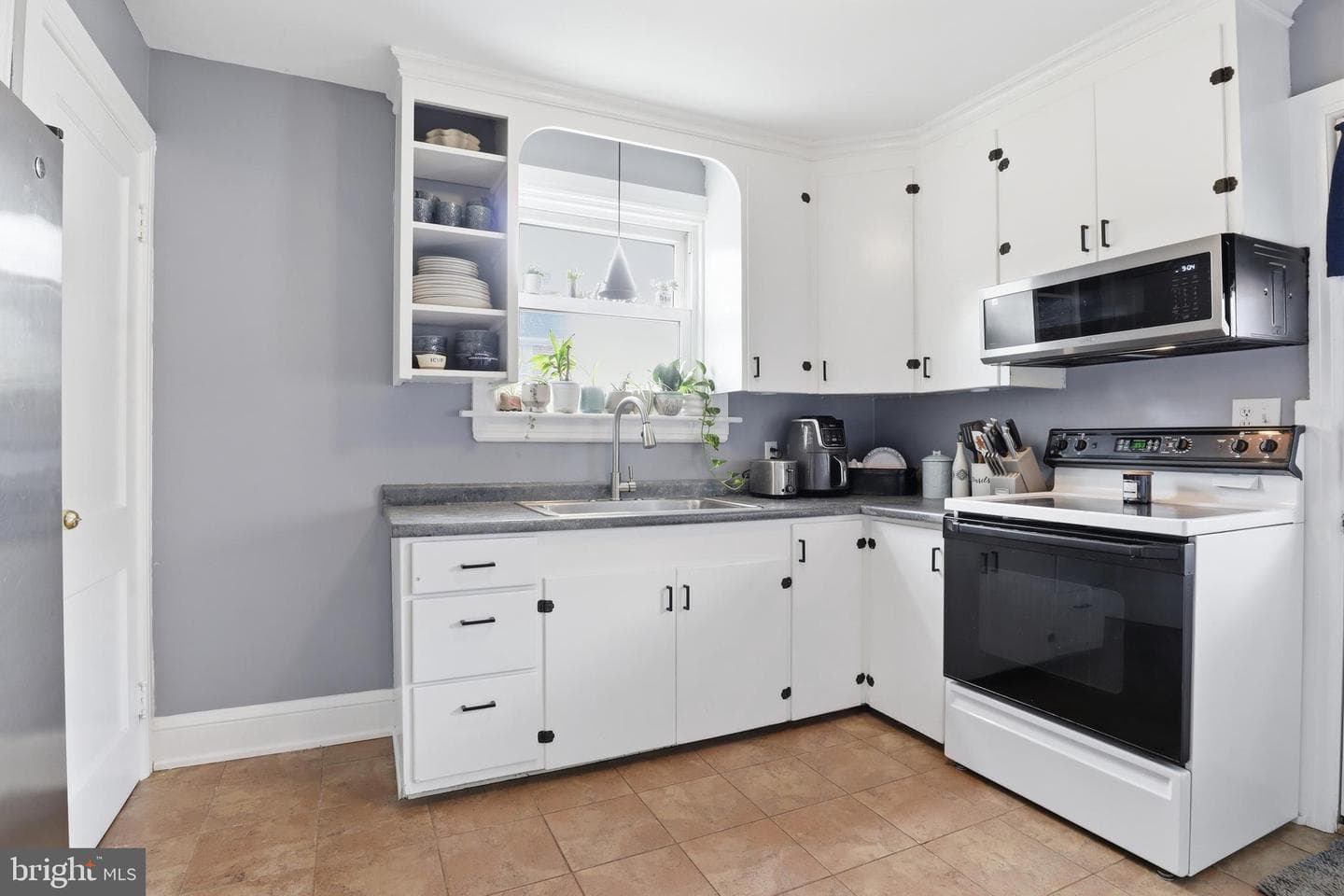 309 W Walnut Street photo 10