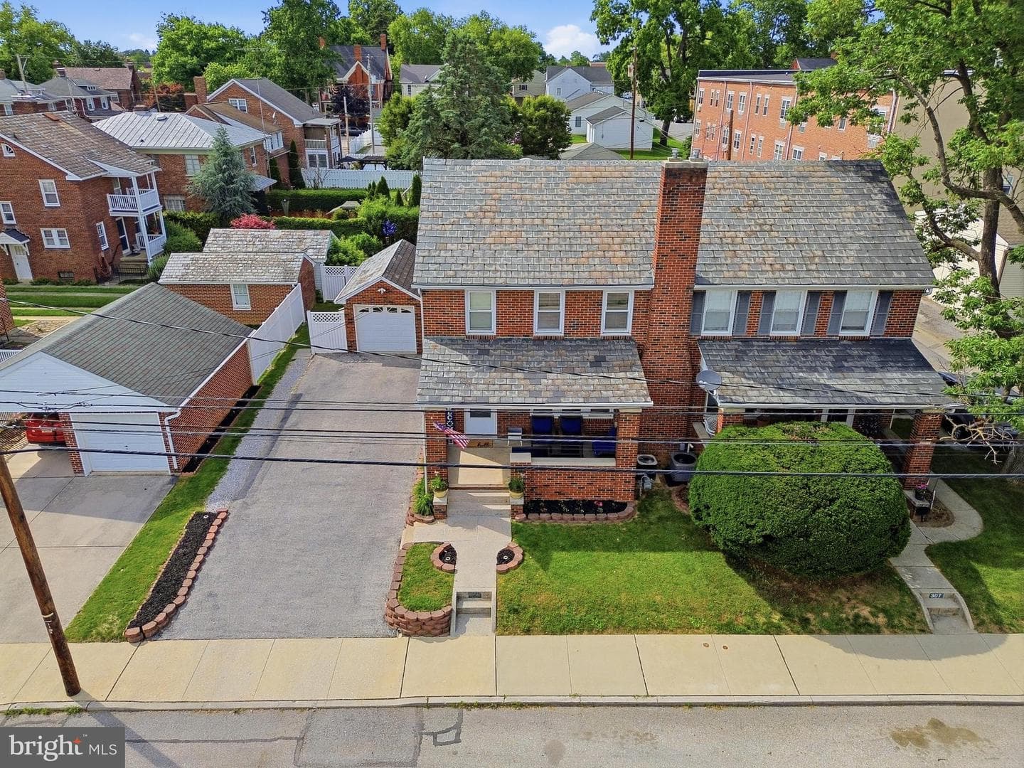 309 W Walnut Street photo 39