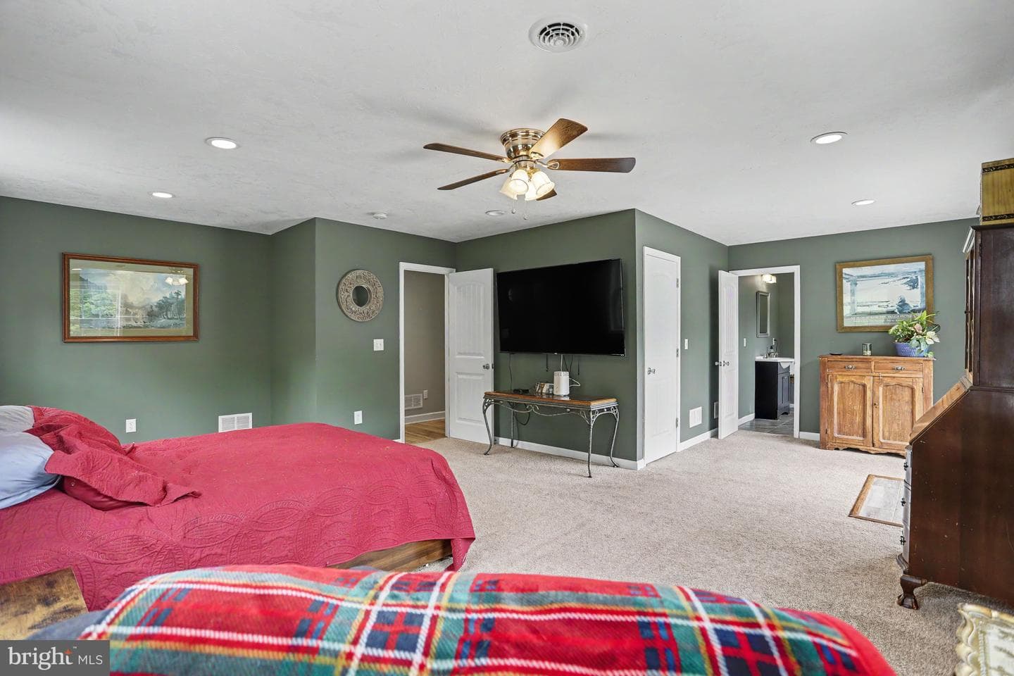 1100 S York photo 13