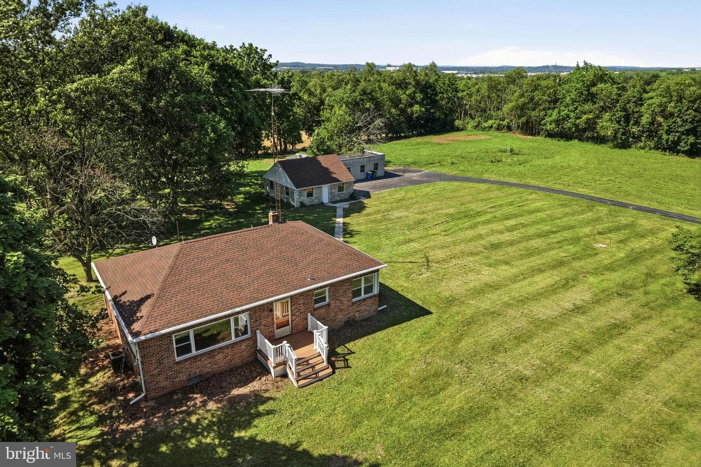 3560 Raintree Road photo 3