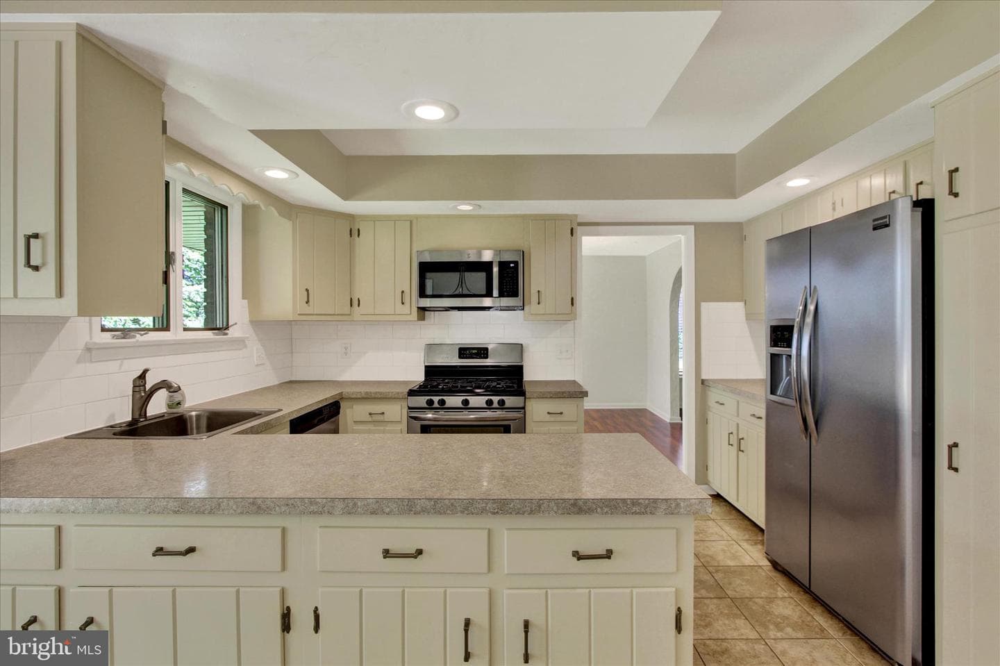 3240 Round Hill Road photo 9