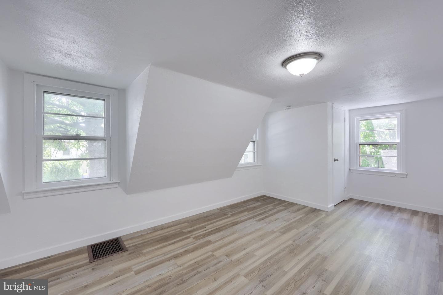 115 Cooper Street photo 13