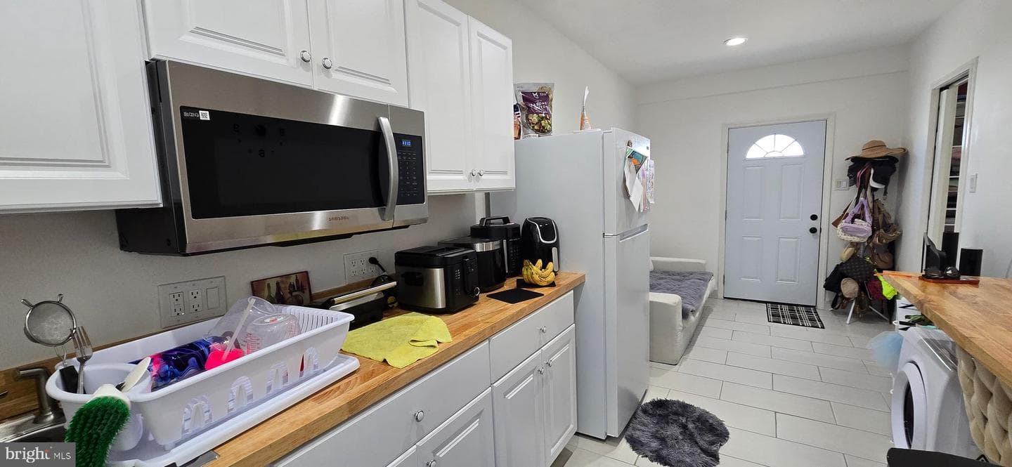 257 E Jackson Street photo 68