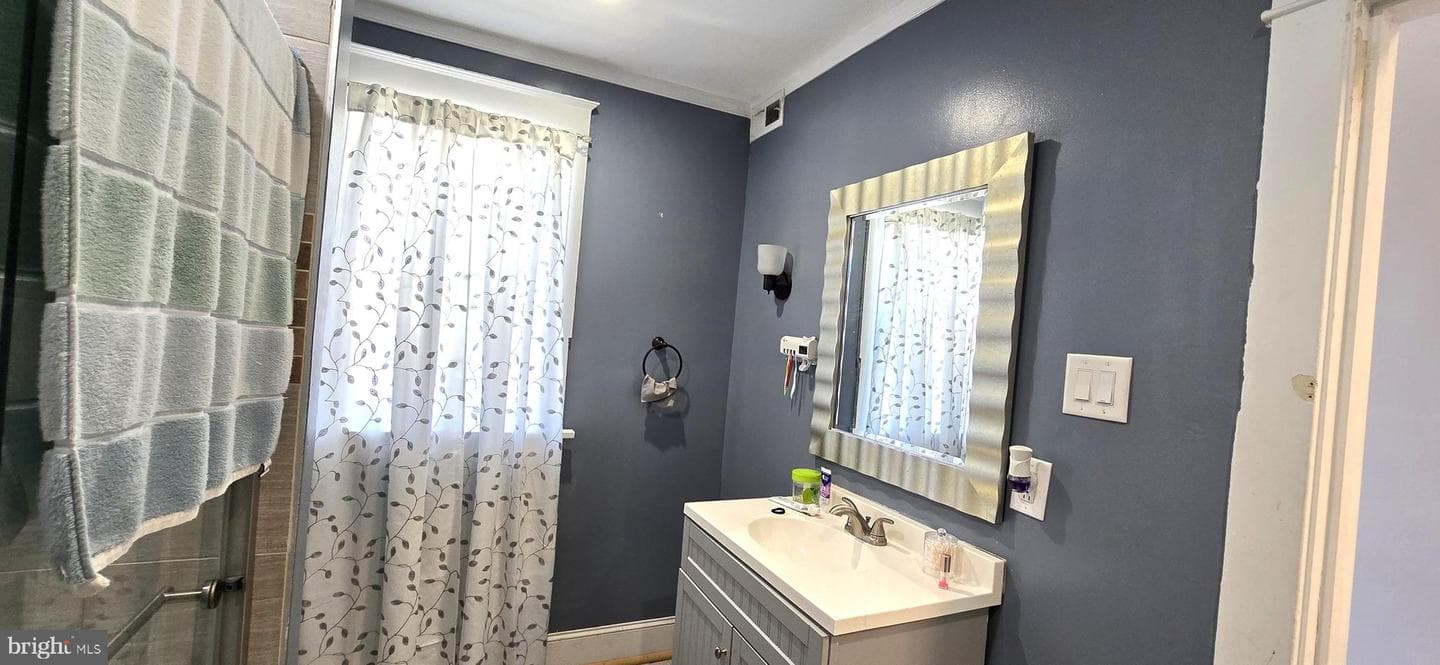 257 E Jackson Street photo 89